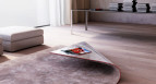 Stolik na dywanie