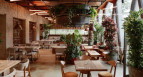 Abstrakcyjne wnętrze restauracji Meduza w Sopocie