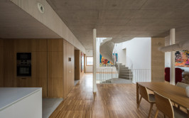 Beton i drewno w czeskich wnętrzach