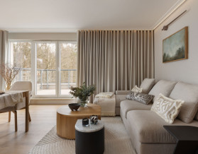 Apartament w barwach taupe: subtelna gra kolorem i światłem