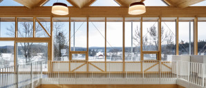 Nowy ratusz w La Pêche – architektura w drewnie