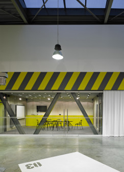 Ultra Architects, biuro-garaż, biuro TS Investment, Poznań