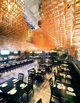 Bluarch, restauracja Innuendo, instalacja we wnętrzu, fraktale