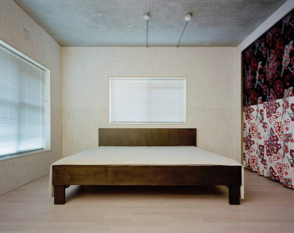 Torafu Architects, dom w Inokashira, beton we wnętrzach