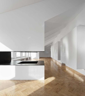 João Tiago Aguiar Arquitectos, RF Apartament, biało-czarne wnętrza