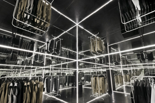 Zuo Corp, Super Super, Inside Outside, pop up store, wnętrze z luster