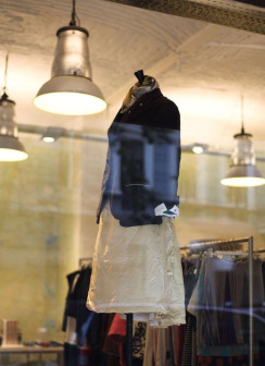 Gregor Eichinger, butik Song, butik-galeria  Myung il Song w Wiedniu
