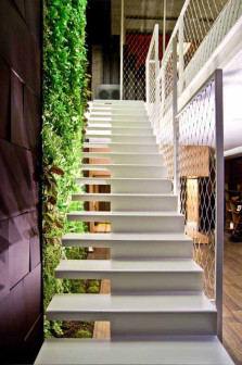 2B Group, apartament w Kijowie, wnętrza łączące wiele stylów, zielona ściana w mieszkaniu