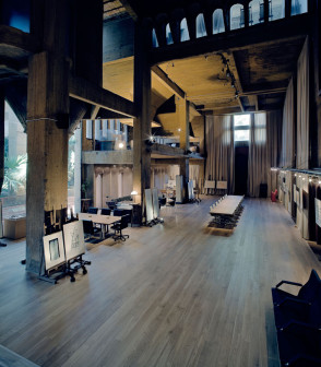 Ricardo Bofill, adaptacja fabryki cementu w Barcelonie na loft i pracownię architekta, wnętrze jak scenografia filmu fantastycznego