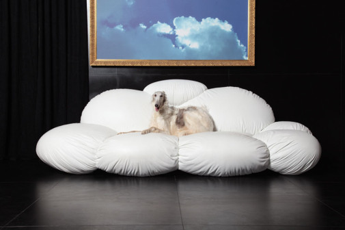 sofa w kształcie chmury