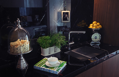 złota 44, woods bagot, wystrój wnętrz, aranżacja wnętrz, sypialnia, wnętrza apartamentowca, złota 44 wnętrza