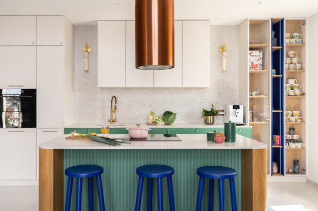Joyful aesthetic projekt kolorowego mieszkania