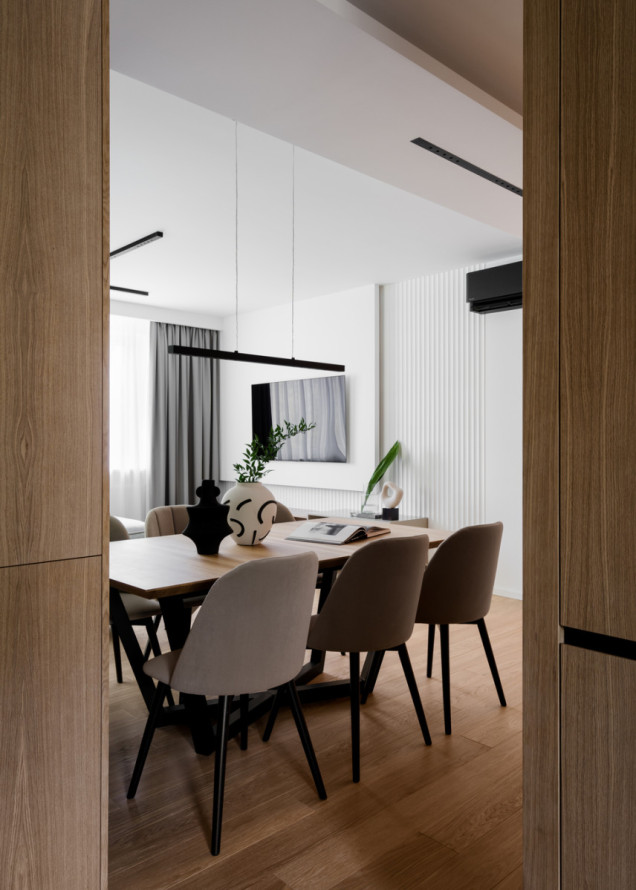 Minimalistyczny apartament na Żoliborzu Artystycznym 