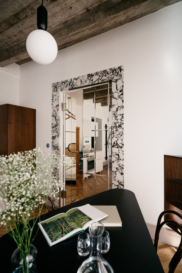 wnętrza krakowskiego apartamentu w zabytkowej kamienicy