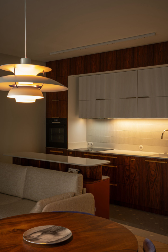 Mieszkanie mid-century projektu r_au_m* 
