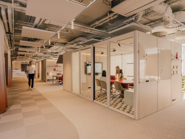 Pierwsze w pełni modularne biuro w Europie nagrodzone przez Fast Company