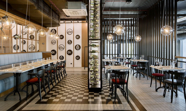 Seafood Station w Gdańsku - trzy poziomy smaku w historycznej Hali Targowej