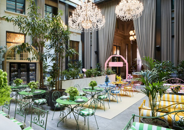 Café Swarovski zachwyca nową aranżacją w Palazzo Cordusio
