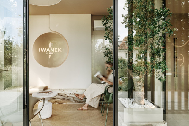 Iwanek Clinic - klinika stomatologiczna w dawnej dzielnicy jubilerskiej