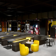 Przestrzeń rozrywki Arcade Bee w Hali Koszyki