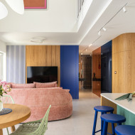 Joyful aesthetic projekt kolorowego mieszkania