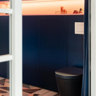 Joyful aesthetic projekt kolorowego mieszkania
