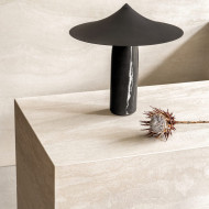 Biuro w minimalistycznym, eleganckim stylu