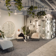 Nowe biuro Qair we Wrocławiu - projekt nowoczesnego biura