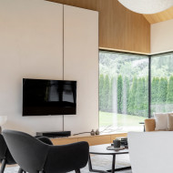Minimalistyczne wnętrza domu w Bielsku-Białej od Tika Design 