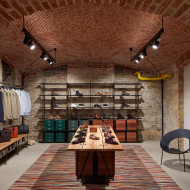 Gentleman Store w Pradze projektu pracowni ORA