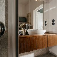 wnętrza krakowskiego apartamentu w zabytkowej kamienicy 
