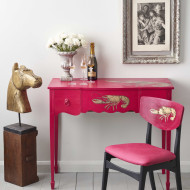 Nowy kolor w palecie farb kredowych - Gorący Capri Pink