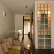 Mieszkanie, w którym stal spotyka teak