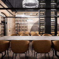 Winiarnia w Fabryce Porcelany projektu ZERO32 Architekci 