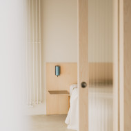 MInimalistycnze mieszkanie z drewnem w Poznaniu