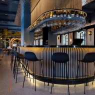 Industrialna restauracjia DOCK19 by Mateusz Gessler 
