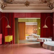 Restauracja z teatralnym wyrazem