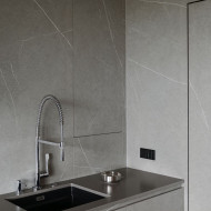 Monochromatyczny penthouse w Bydgoszczy